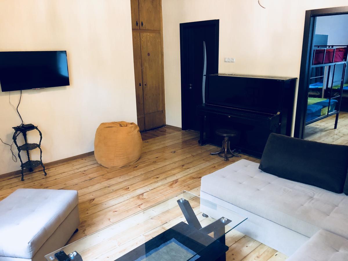 Bude Hostel Тбилиси Екстериор снимка
